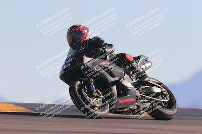 media/Nov-06-2023-Moto Forza (Mon) [[ce023d0744]]/3-Intermediate Group/Session 5 (Turn 9)/